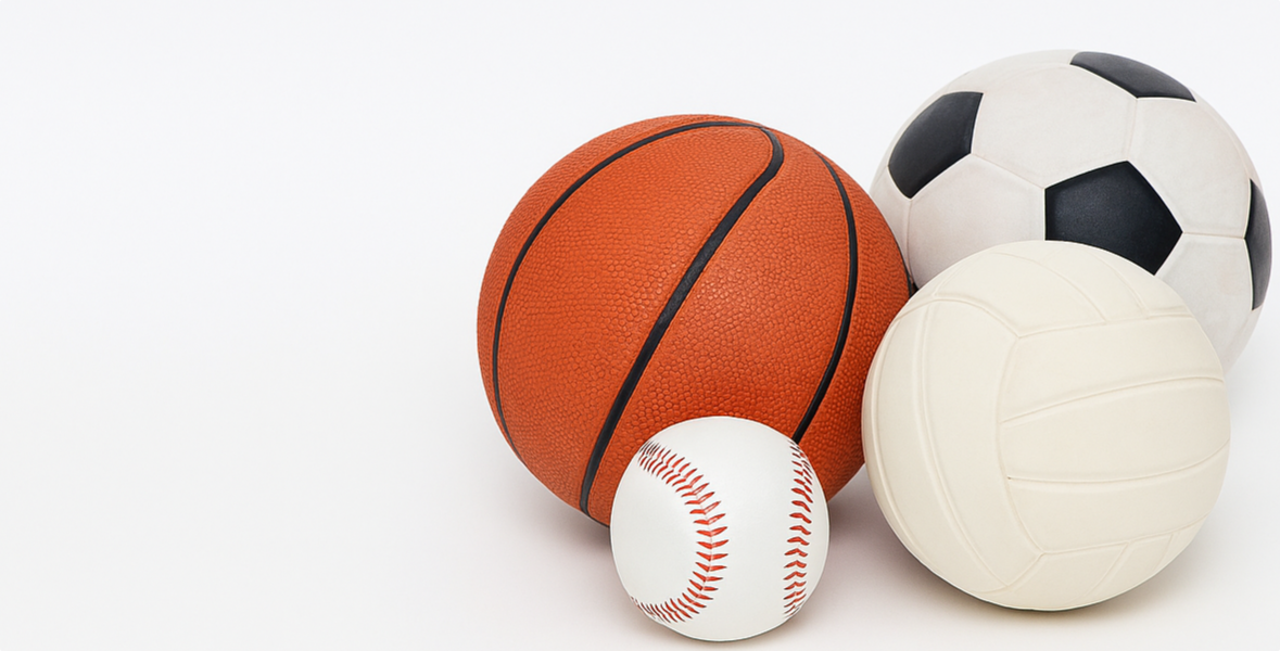 野球・バスケットボール・サッカー・バレーボールのボールが並ぶ画像。スポーツによるケガの予防と回復を支える木野内接骨院のイメージ。